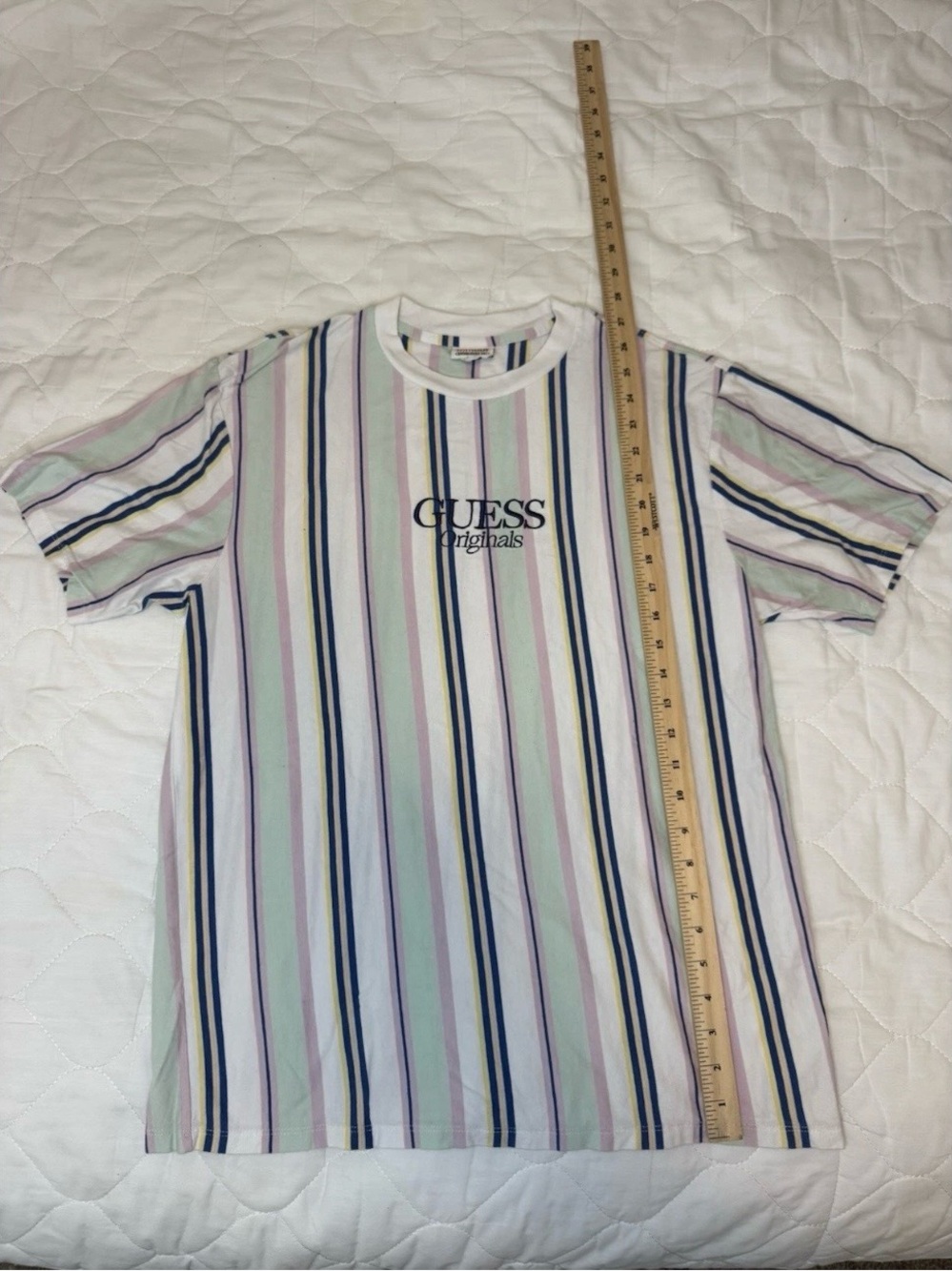 Men’s Small GUESS Striped T-shirt